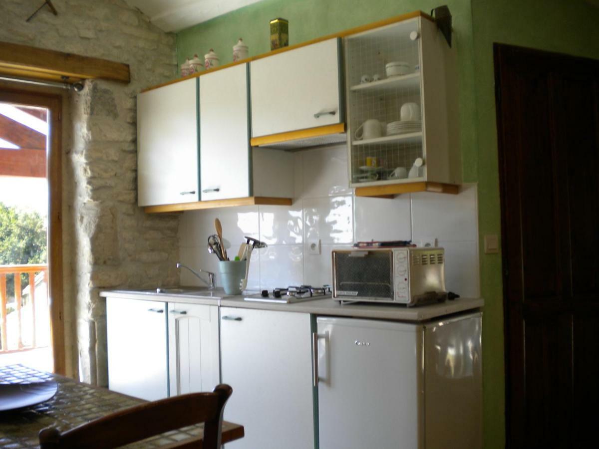 Au Col De Cygne Apartment Blanzac-les-Matha Exterior photo